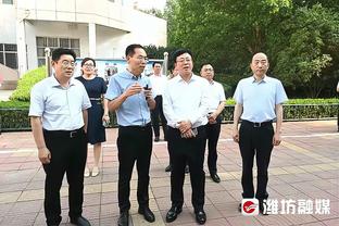 “校长”会去现场吗？谭咏麟身穿梅西球衣健身